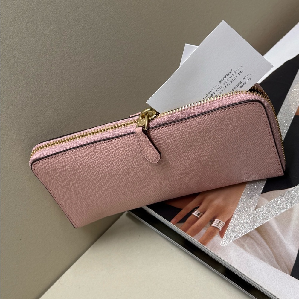 (new+tag) Coach blush pink terracotta colorblock wallet fits iPhone pro inside - Picture 7 of 12